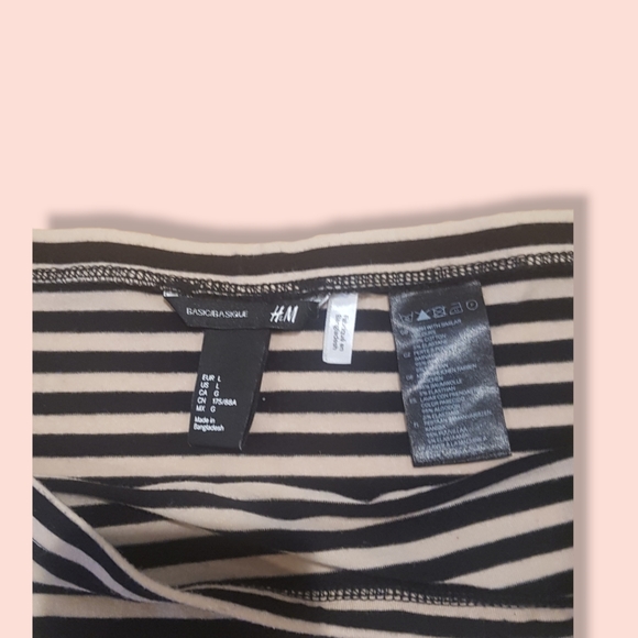 H&M Basics Mini Skirt size large - Picture 3 of 3